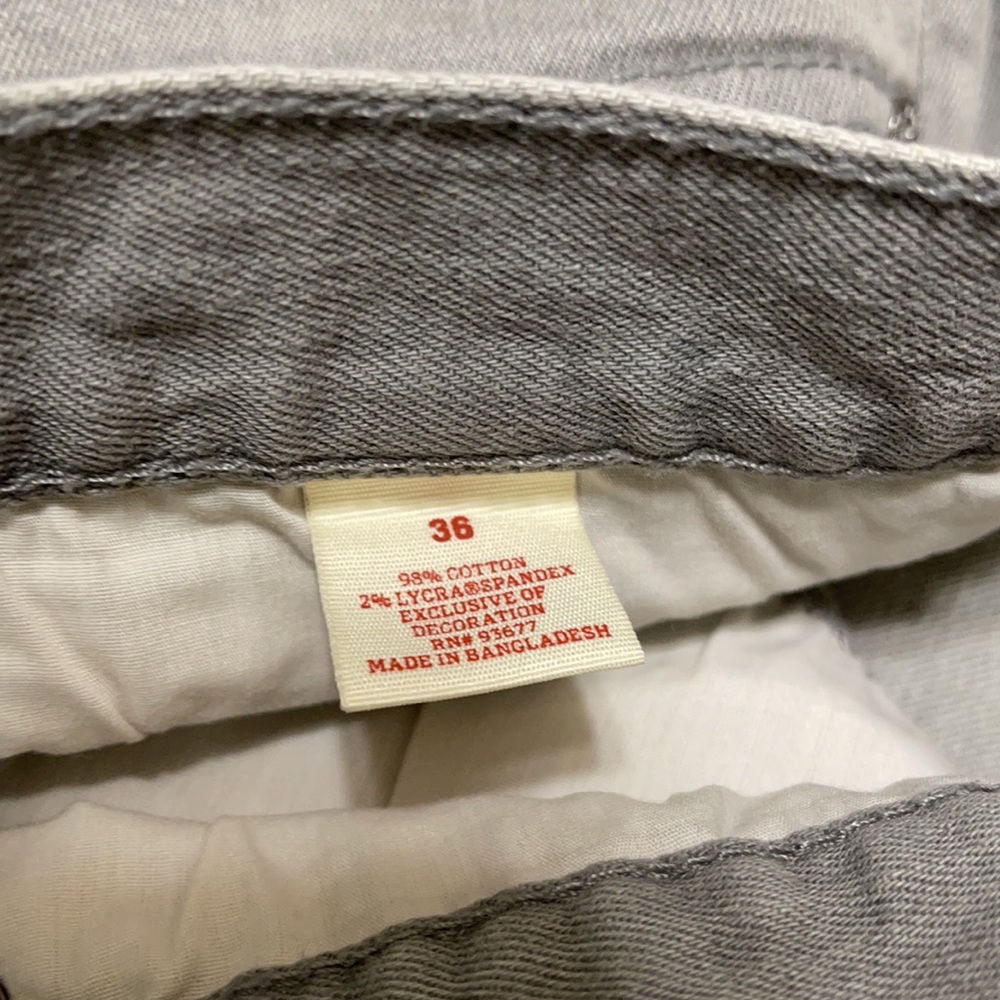 ARIZONA LIGHT GRAY DEMIM DISTRESSED CUT OFF JEAN SHORTS - Picture 5 of 5